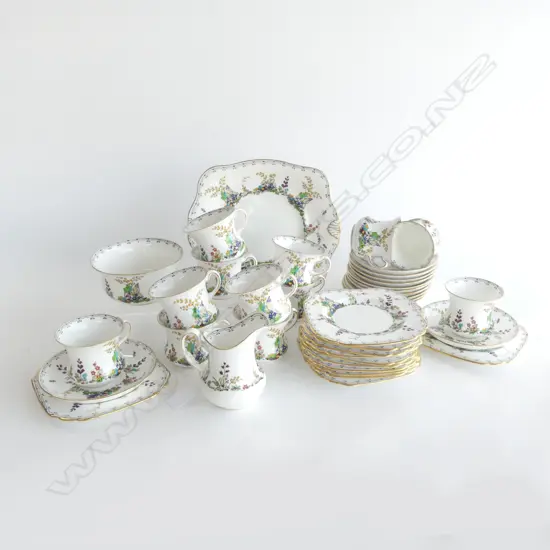 12 PLACE TUSCAN CHINA FLORAL PATTERN PART TEA SERVICE