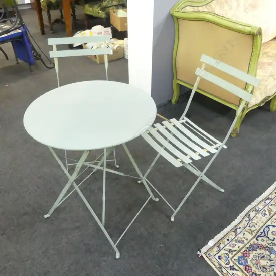 PATIO SET; PR FOLDING CHAIRS & TABLE