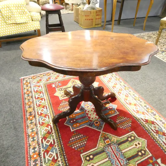 MAHOGANY SIDE TABLE W.770 H.540mm