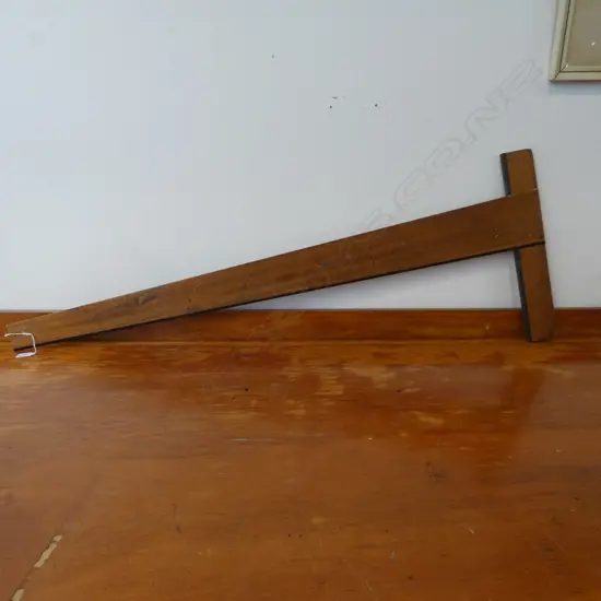 LG SET SQUARE L.1300mm