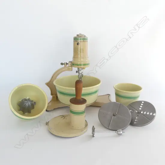 VINTAGE UNIVERSAL ELECTRIC BEATER/MIXER w. ASST. ATTACHMENTS