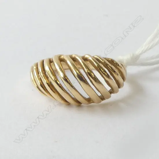 14CT GOLD RING 3.2grms SIZE K