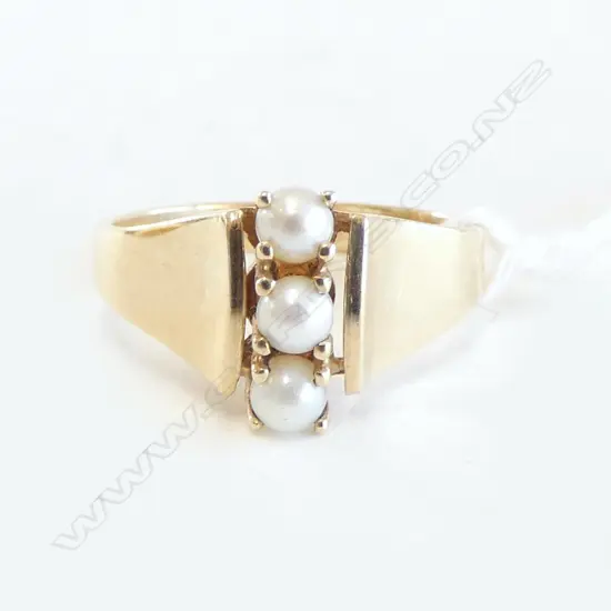 9CT GOLD & PEARL RING, 3.65gms, SIZE P