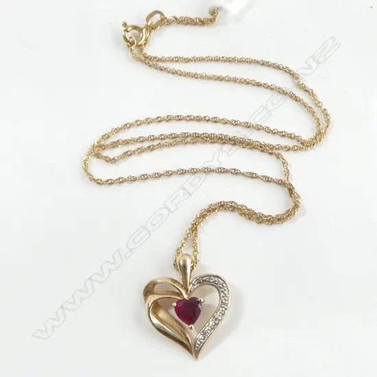 9ct GOLD HEART PENDANT w red stone ON 9CT CHAIN 2.09gms