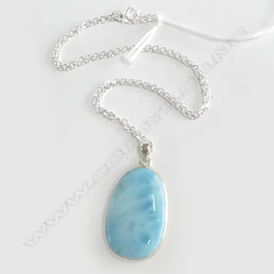 SILVER SET LRG OVAL LARIMAR PENDANT on SILVER CHAIN new