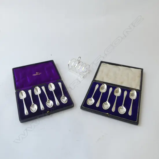 2x 6 STG SILVER TEASPOONS, CASED + TOAST RACK, 199grms