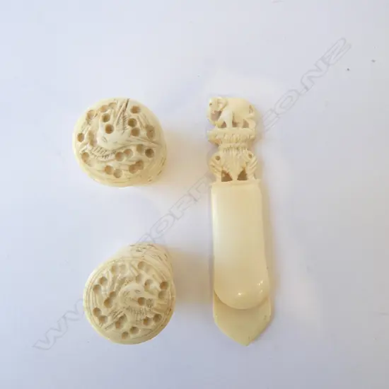 TWO VINTAGE IVORY CONTAINERS AND BOOKMARK L.85mm