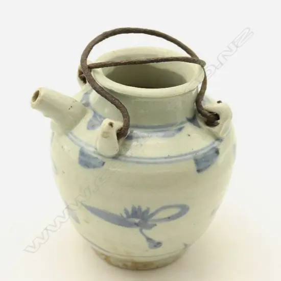 An old Chinese Ming Dynasty style Blue and White Teapot. H.130mm-John Perry Collections