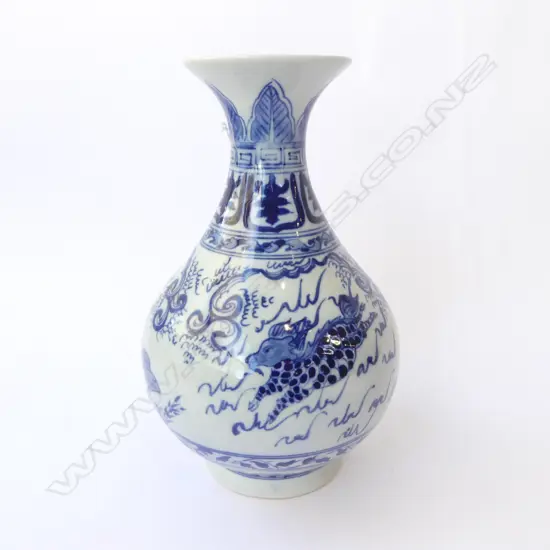 ORIENTAL B/W VASE H.270mm