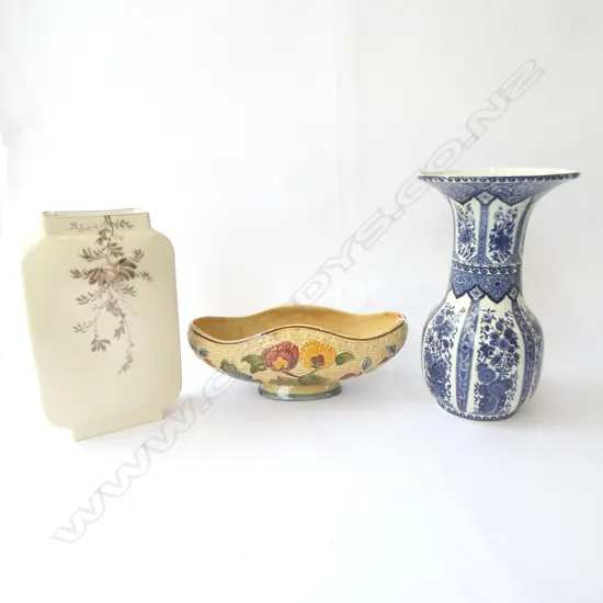 3 VASES; c.19thC HAND PAINTED FRENCH MANTLE VASE, B/W BELGIUM DELFT VASE, H.300mm & INDIA TREE PAT. MANTLE VASE, L.300mm