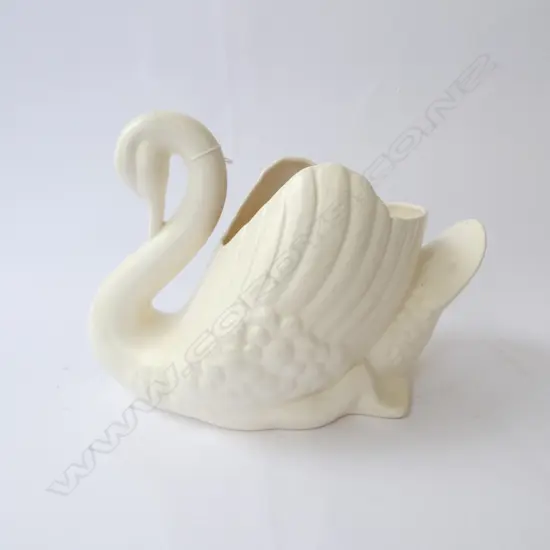 CLASSIC CROWN LYNN FEMALE WHITE SWAN , 1955-60 BACKSTAMP L.305mm (some internal staining)