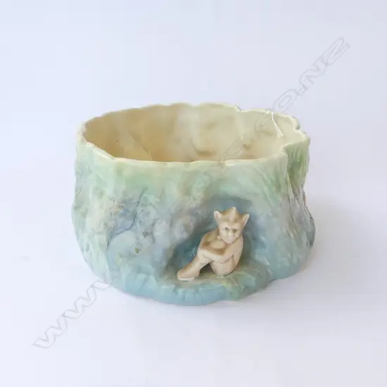 SLYVAC BUNNY & PIXIE VASE  DIA200MM