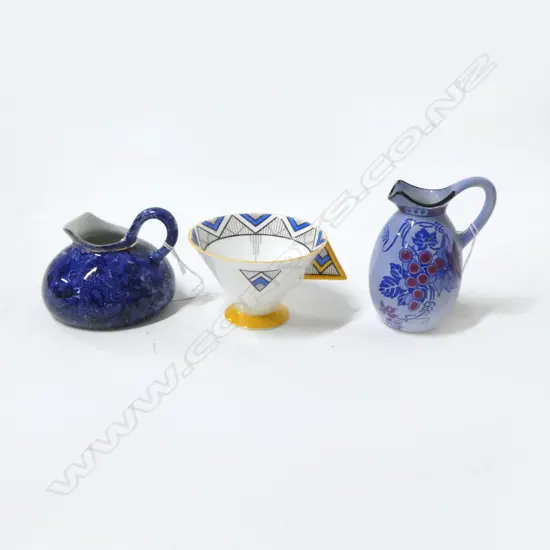2 SHELLY CHINA JUGS H100MM & SHELLY DECO GEOMETRIC CUP H60MM