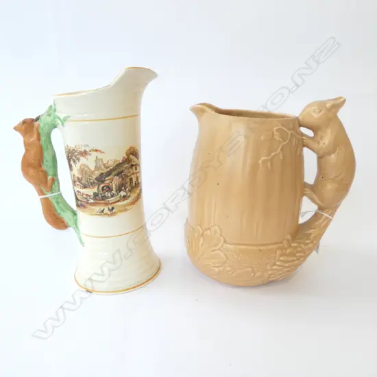 SLYVAC SQUIREL JUG H220MM & ANOTHER H240MM