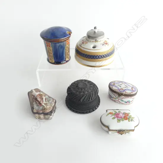 6 LIDDED CONTAINERS INCL. INKWELL 90mm dia