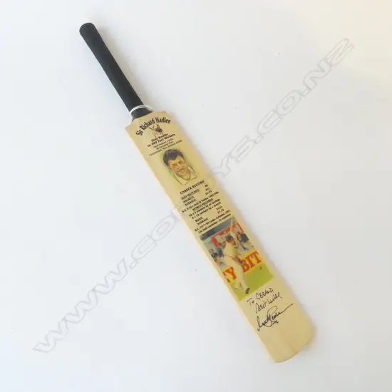 MINI CRICKET BAT SIGNED BY SIR RICHARD HADLEE L.435mm