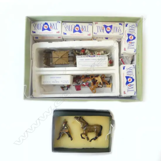 17 LEAD BOXED 'TAS FIGS' FIGURES WTH CORONATION CARRIAGE, FIIGURES ON HORSEBACK & BOXED AUSTRALIAN LIGHT HORSE FIG 1916 