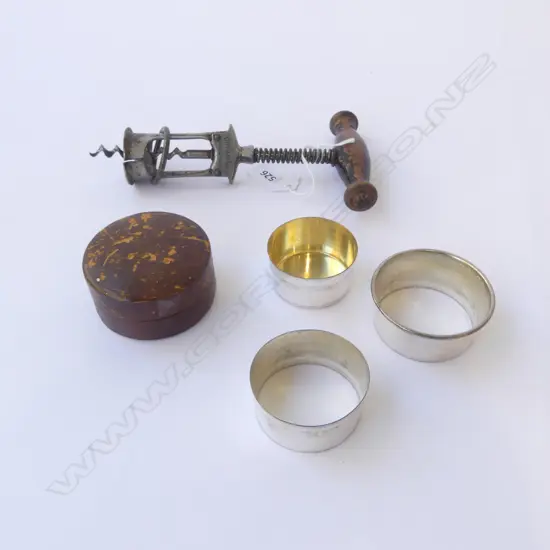 VINTAGE 'COLUMBUS ORIGINAL' CORKSCREW + TRAVELLING COLAPSABLE silver plate CUP in leather case 