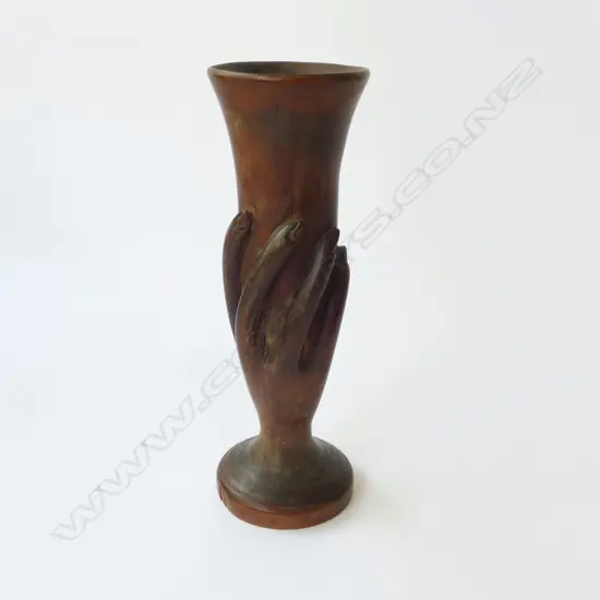 PITCAIRN ISLAND CARVED WOODEN HAND VASE ‘PITCAIR ISLAND’, L.220MM