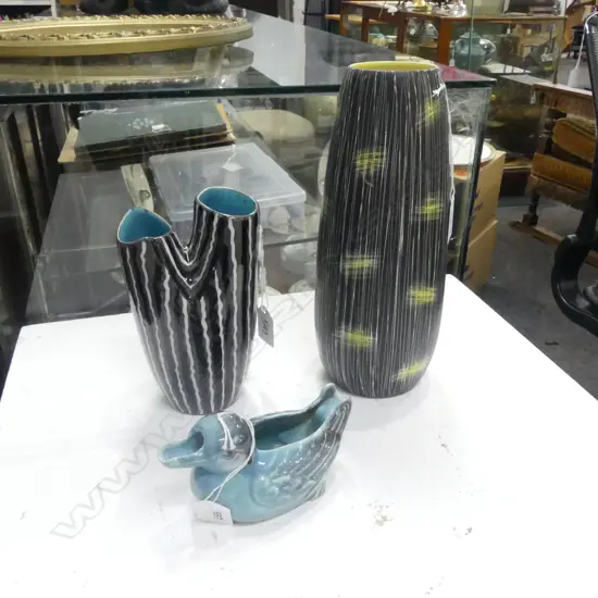 2 RETRO BESWICK VASES 270MM TALLEST & BLUE DUCK BESWICK JUG L140MM