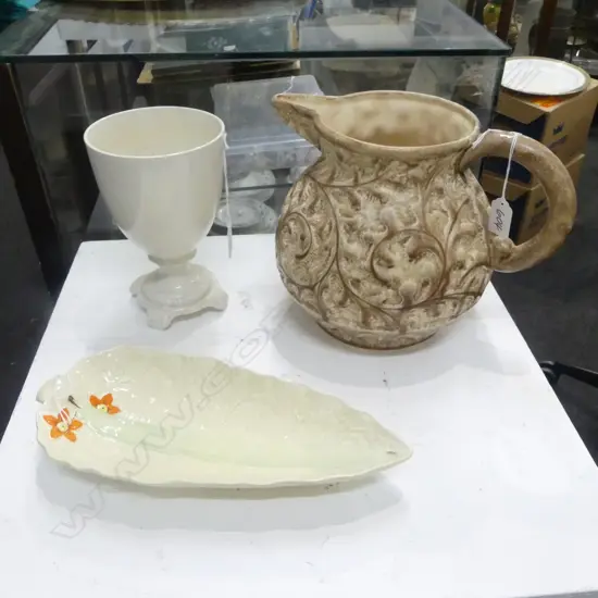 LARGE BESWICK RELIEF PAT JUG H230MM BESWICK WHITE BEAKER H200MM & LEAF DISH L320MM