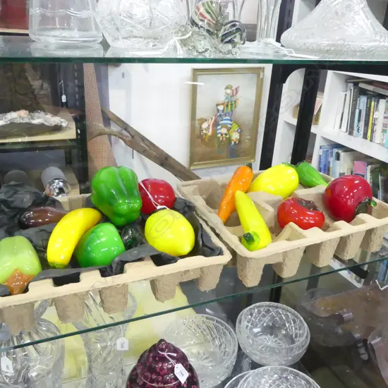 13 PCES GLASS FRUIT