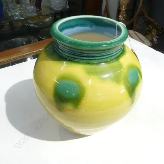ANDREW VAN DER PUTTEN BALUSTER VASE, GREEN/YELLOW GLAZE, IMPRESSED MARK TO BASE, H.200mm