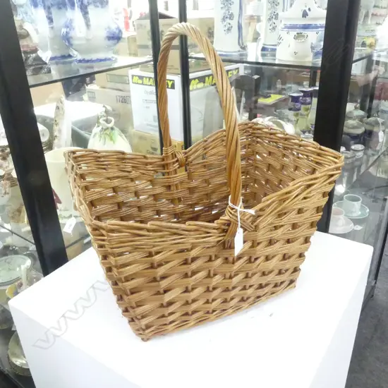 ENGLISH WILLOW BASKET W.385mm