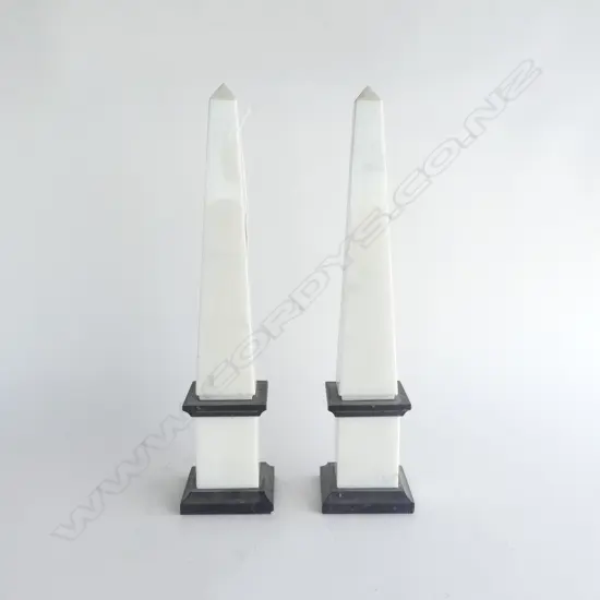 PR WHITE MARBLE OBELISKS H.420mm