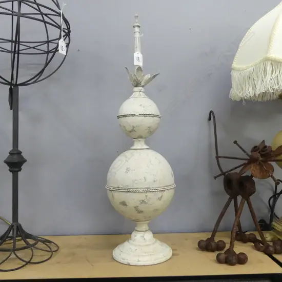 WHITE PAINTED DISTRESSED FINIAL H.640mm