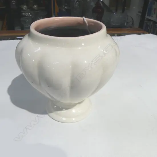 O.C. STEPHENS VASE; CREAM GLAZE w. BLUE GLAZE INTERIOR, H.150mm