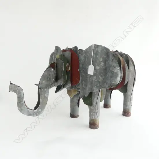'Rustic Twist' CORRUGATED STEEL ELEPHANT L.700mm. H.365mm. 