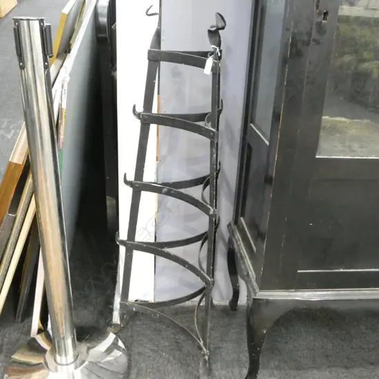 WROUGHT IRON PAN STAND H.985mm