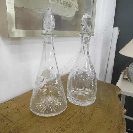 PR CRYSTAL/GLASS DECANTERS H.320mm