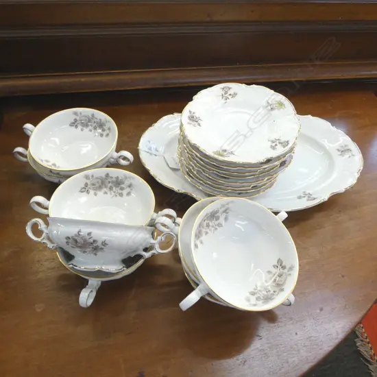 HUTSCHENREUTHER 'SYLVIA' DINNER SET