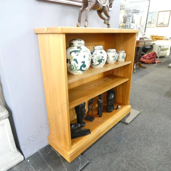 RIMU BOOKCASE 920x275x895mm