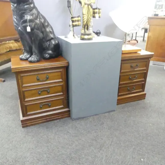 PR MODERN BEDSIDE TABLES 475x400x590mm