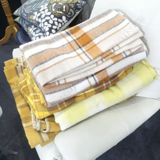 6 RETRO YELLOW / ORANGE WOOL BLANKETS