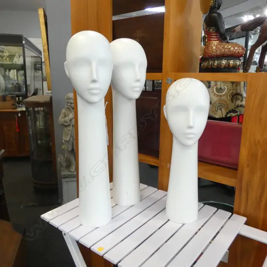 3 WHITE MANNEQUIN DISPLAY HEADS H.650mm