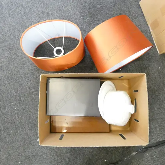 HALF SMALL CANTEEN CUTLERY, BOXED RITUAL COLLECTION PR C/S, BUTTER DISH, PR LAMP SHADES