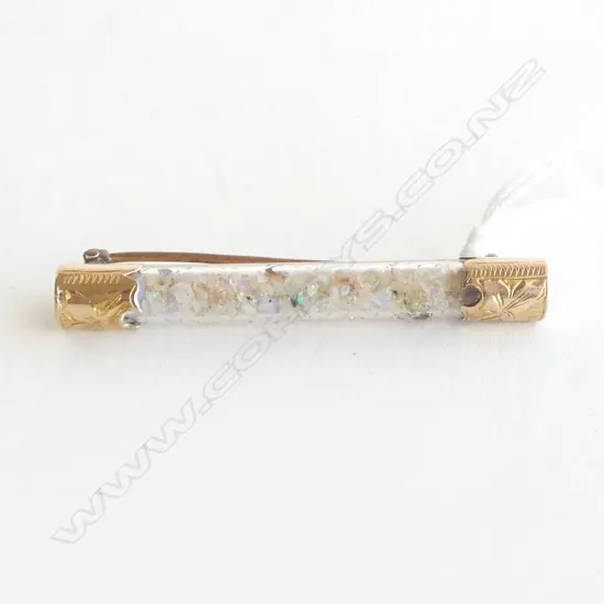 9ct GOLD MOUNTED OPAL CHIPS BAR BROOCH L.50mm