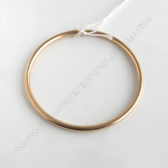 9CT BANGLE, 22.8grms 70mm int. dia.