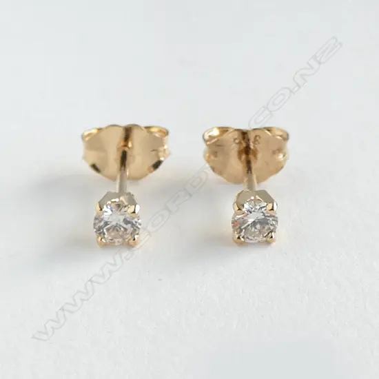 PR 9ct GOLD SOLITAIRE DIAMOND STUD EARRINGS TDW. 0.20ct