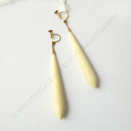 PR vintage  9ct GOLD & long IVORY DROP EARRINGS L.70mm