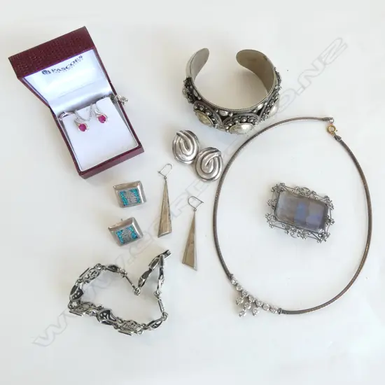 ASST. mainly SILVER JEWELLERY: Thai cuff bangle + necklace + butterfly wing brooch + Egyptian bracelet + 3 prs earrings