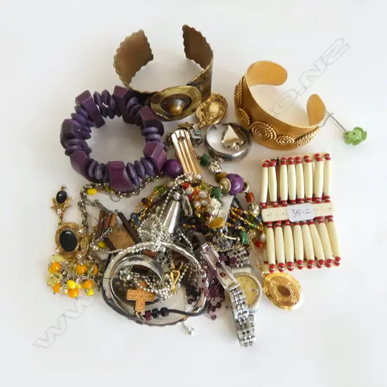 ASST. COSTUME JEWELLERY