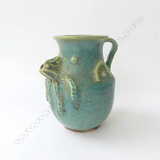ORIENTAL CELADON VASE, JUG FORM H.195mm