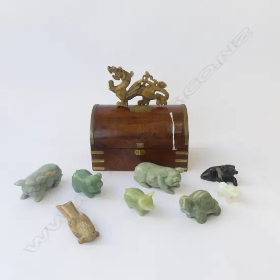 ASST. STONE ANIMAL ORNAMENTS IN WOODEN BOX 