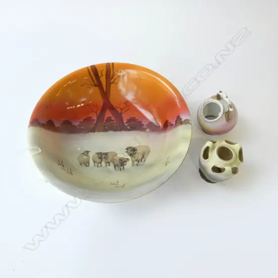 ROYAL BEARUTH BOWL DIA240MM  & 2  SMALL VASES  H70MM