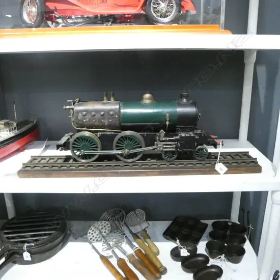 MODEL TRAIN STEAM ENGINE ON TRACK L.710mm